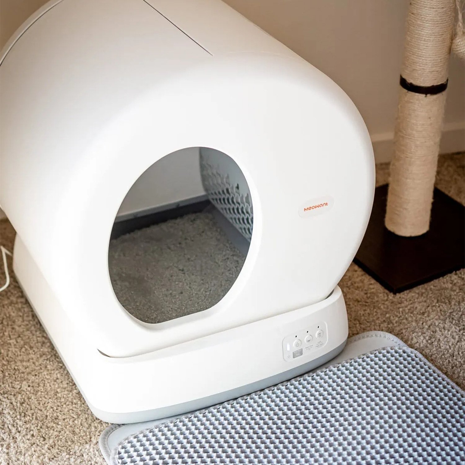 MeoWant smart litter box in a home setting